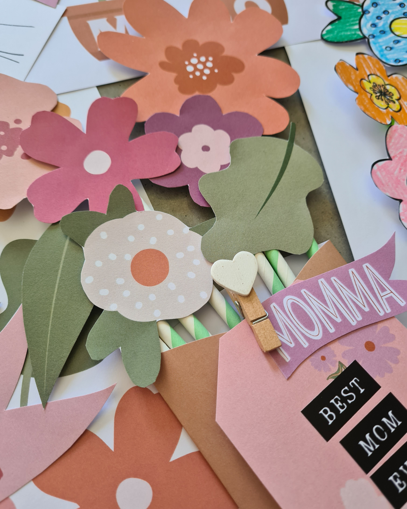Mother’s Day Printable/Downloadble Bundle – DIY Bouquet, Coupons, Bookmarks & Gift Tags