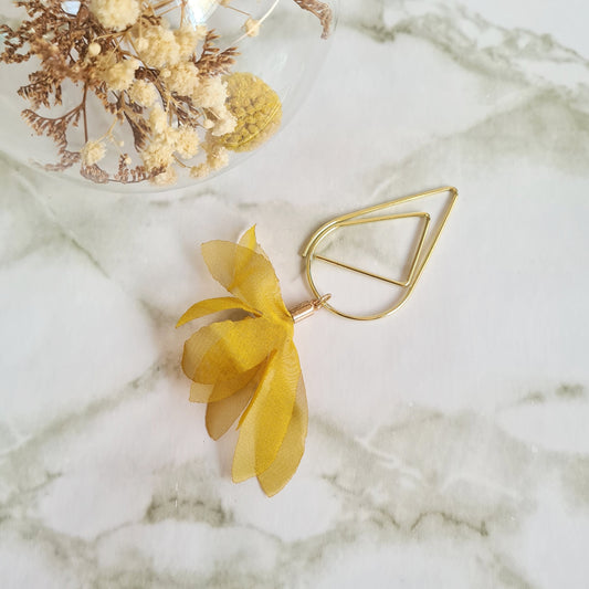 BOOKMARK soft yellow flower